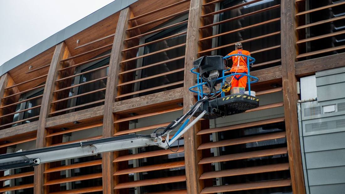 Nettoyage de façade vitrée en fin de chantier